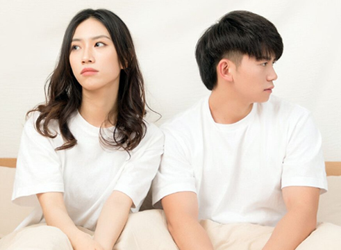 可如果我不能看他手机他再次出轨我该怎么办